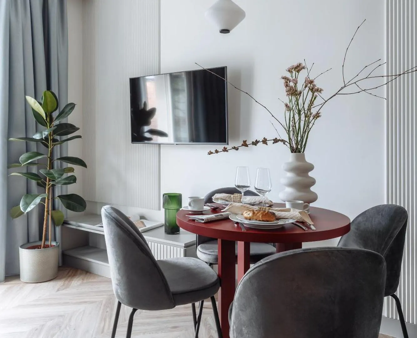 Mamehome Apartments contacts